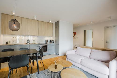 Wilda Apartment | Wilda Chic Apartment by BookingHost