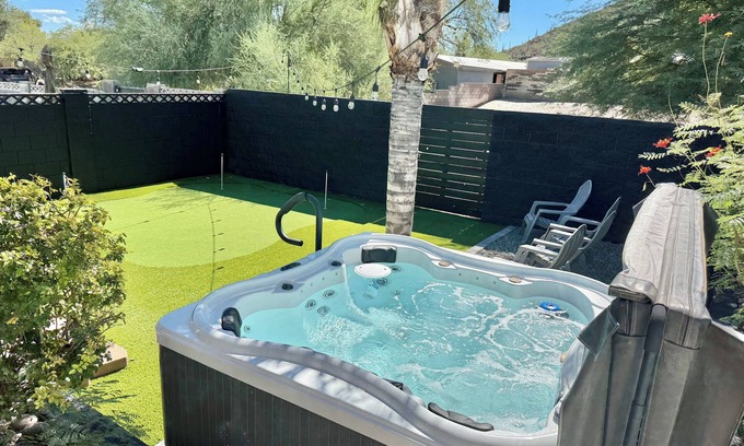 Westside Development House | Wildlife Retreat! 3bd Private Hot Tub & Pool Mins to DT Putt Putt