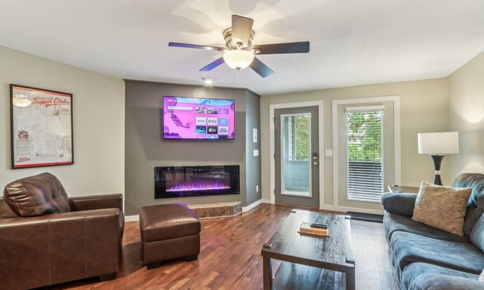 Lake Delton Condo | Williamson Family Condo at Lighthouse Cove