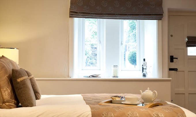 Yeadon Cottage | Willow Cottage B&B