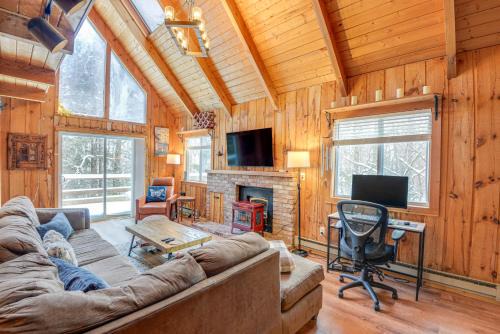 Wilmington House | Wilmington Vacation Rental Near Hiking and Skiing!