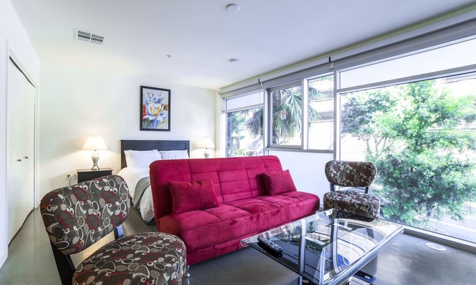 City West Apartment | Wilshire Studio Apartment