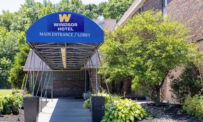 East Windsor Hotel | Windsor Hotel