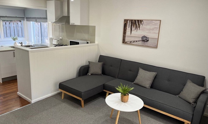 Capel Sound House | Wine Down & Relax