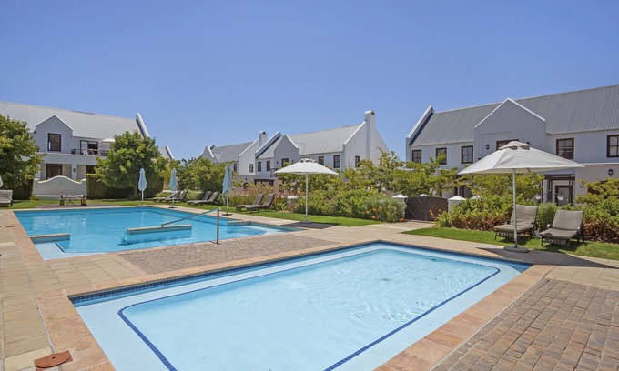 Stellenbosch House | Winelands Golf Lodges 22