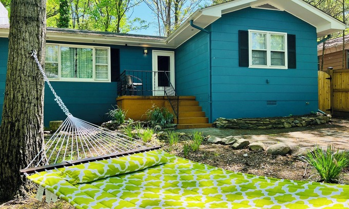 Kabletown House | Wineries & breweries, winter fun, year round hiking, biking