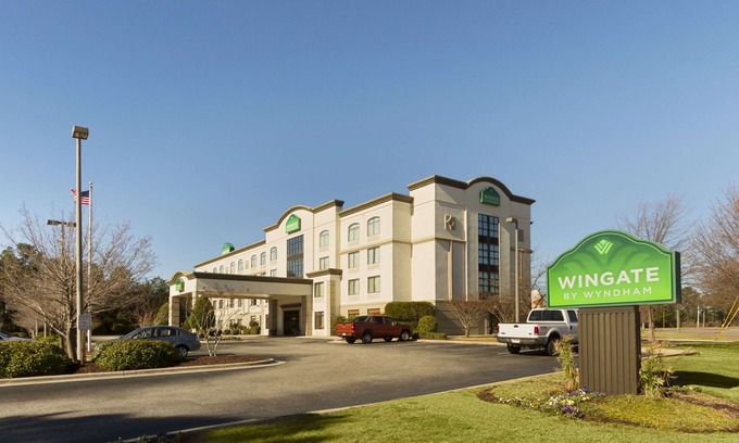 Terry Sanford Hotel | Wingate by Wyndham Fayetteville/Fort Bragg