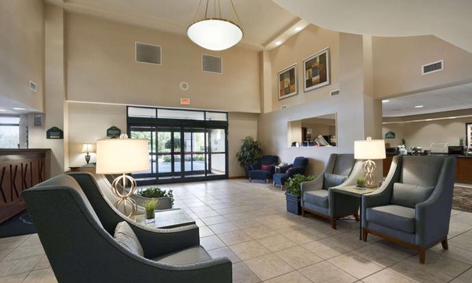 Greensboro Hotel | Wingate by Wyndham Greensboro
