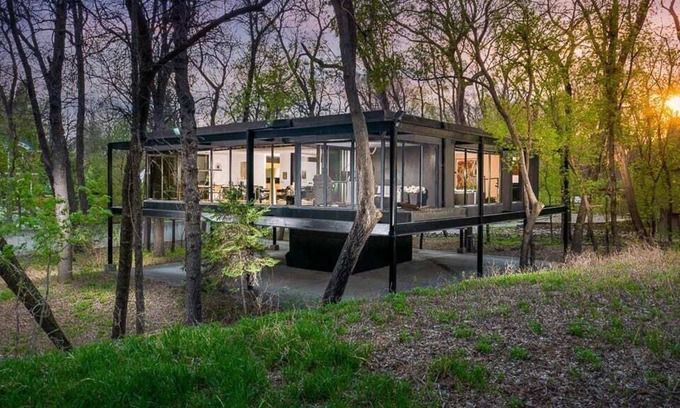 Winnipeg House | Winnipeg's Iconic Tree House