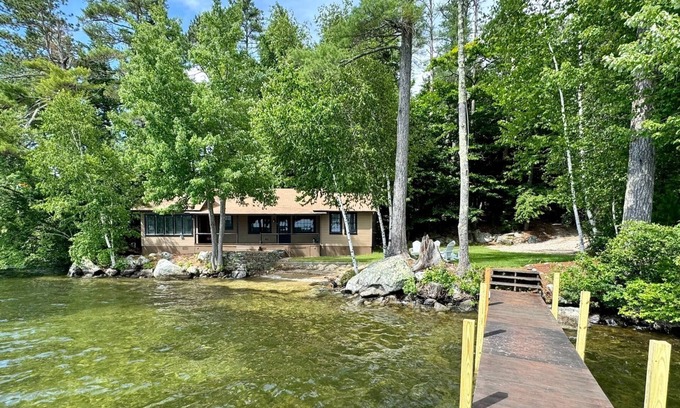 Moultonborough Cabin | Winnipesaukee luxury waterfront 3-BDR home w/dock, views, AC, laundry, beach