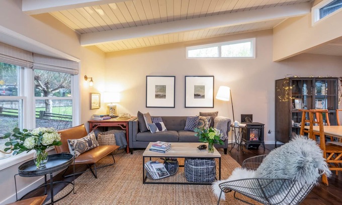 Glen Ellen House | Winter Special with Last Minute Discount! Sonoma Valley, Renovated, Walk to Wine