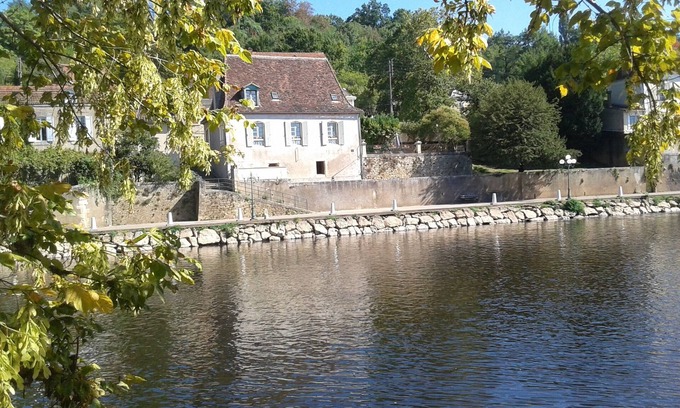 La Fagette House | Within a few minutes walk to Le Bugue, magnificient detached house, great views.