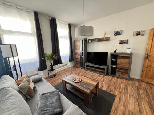 Brandenburg an der Havel Apartment | Wohnen in Loriots Wasserstadt mit Kamin und MagentaTV