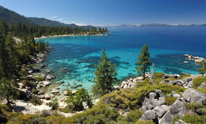 Truckee Cabin | Wolf's Lair by Avantstay Swiss Chalet w/Private Hot Tub & Access to Northstar Resort Community