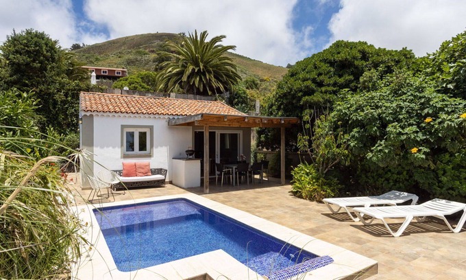 El Rosario Villa | Wonderful private villa for 3 people with private pool, WIFI, TV, patio and panoramic view