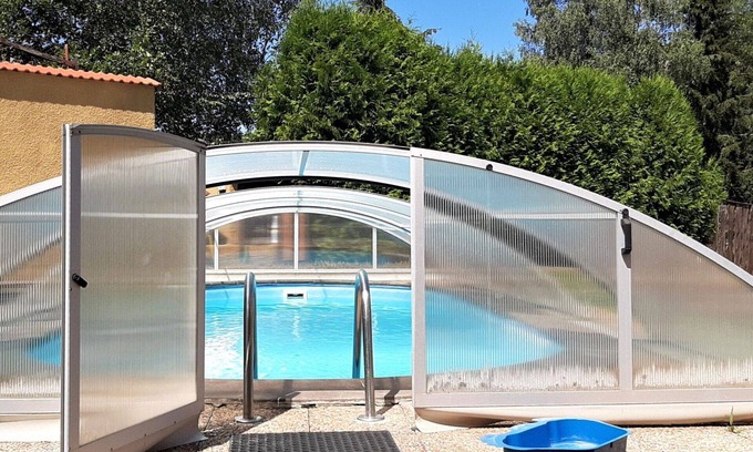 Stare Buky House | Wonderful private villa with hot tub, WIFI, private pool, TV, terrace, pets allowed and parking