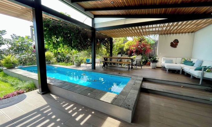 Limon barrio House | Wonderful 2-bedroom house with pool in Heredia Centro