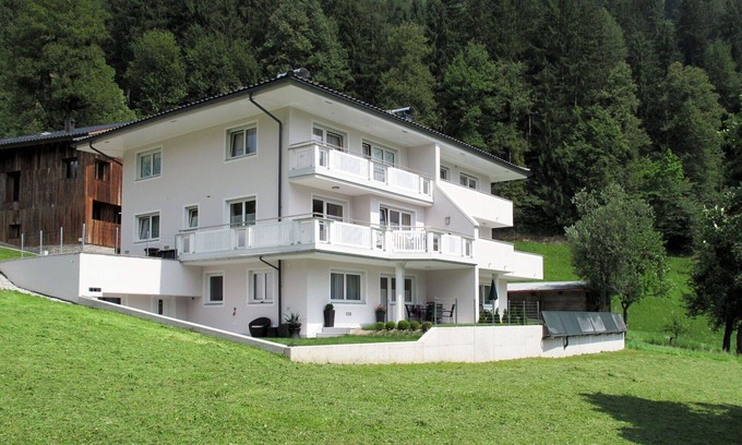 Ramsau im Zillertal House | Wonderful villa for 10 guests with WIFI, TV, terrace and pets allowed