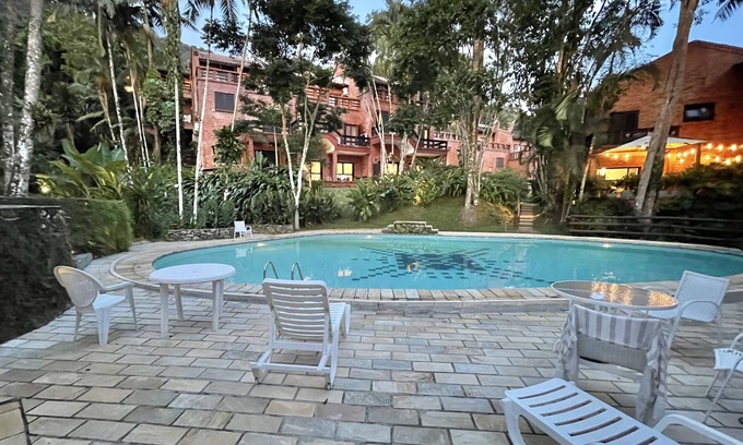 Juquehy Condo | Wonderful condo house, green pool, beach service, 90m from the beach