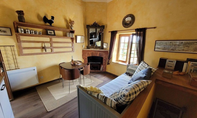 Chissay-en-Touraine House | Wonderful private villa for 3 guests with WIFI, TV, terrace and panoramic view