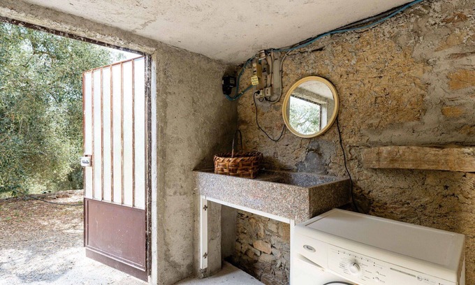 Diano San Pietro House | Wonderful private villa for 4 guests with TV, balcony, pets allowed and panoramic view