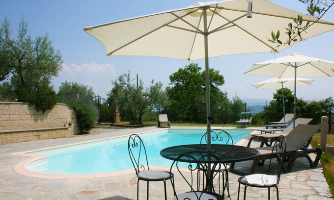Civitella in Val di Chiana Villa | Wonderful private villa for 9 people with private pool, WIFI, TV and pets allowed, close to Arezzo