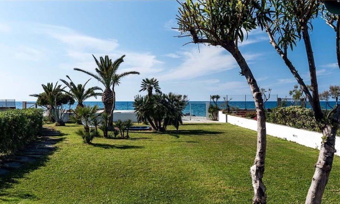 Torregrotta Villa | Wonderful private villa for 5 people with hot tub, WIFI, A/C, TV, terrace and panoramic view