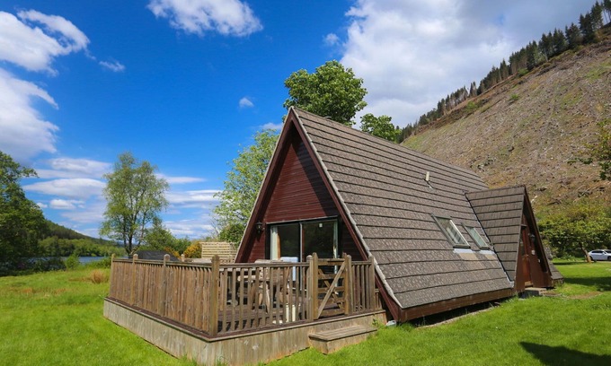 South Laggan House | Wonderful private villa for 6 people with WIFI, TV, terrace, pets allowed and panoramic view