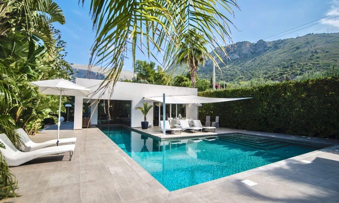 Cinisi Villa | Wonderful private villa for 4 people with A/C, private pool, WIFI, TV and patio