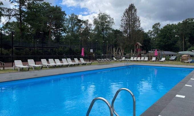Bosgebied Hoenderloo House | Wonderful private villa for 10 people with pool, WIFI, TV and terrace