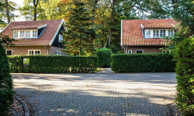 Losser House | Wonderful private villa for 16 guests with WIFI, TV and terrace