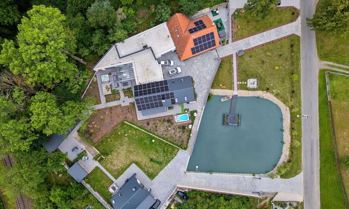 Dolni Laz House | Wonderful private villa for 8 guests with WIFI, hot tub, TV, terrace and pets allowed