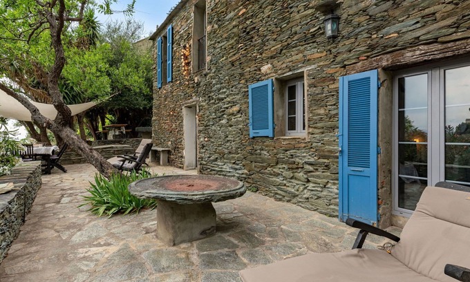 Nonza House | Wonderful private villa for 6 guests with WIFI, A/C, TV, terrace and pets allowed