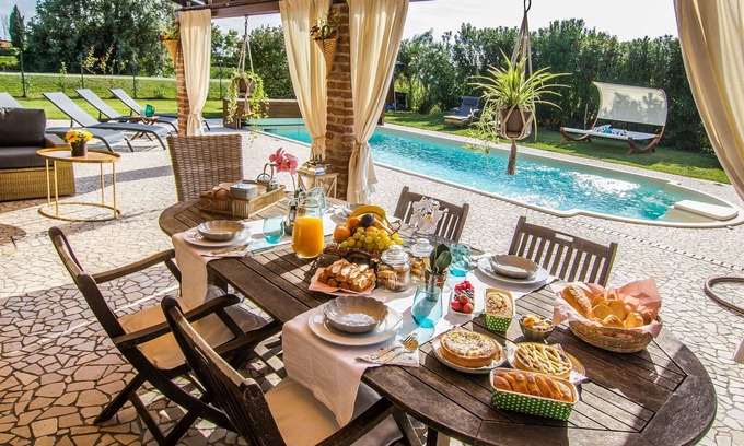 Ca' Pirami Villa | Wonderful private villa with WIFI, private pool, hot tub, A/C, TV, pets allowed and panoramic view