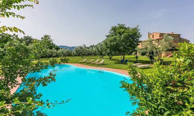 Sorano House | Wonderful private villa for 22 guests with private pool, WIFI, patio and pets allowed
