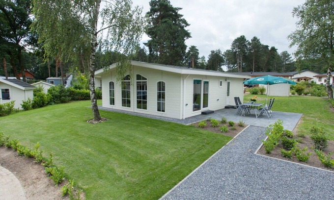 Susteren House | Wonderful private villa for 4 people with WIFI, pool, TV and terrace