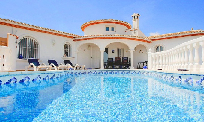 Monte Pego Villa | Wonderful private villa with WIFI, private pool, A/C, TV, terrace, pets allowed and panoramic view