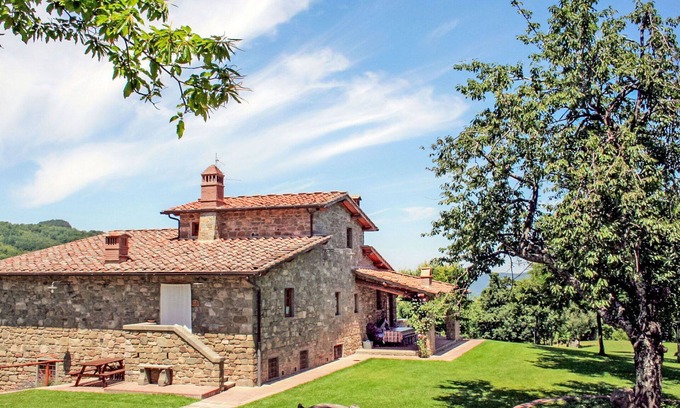 Torsoli House | Wonderful villa for 12 people with private pool, WIFI, TV, balcony, pets allowed and panoramic .