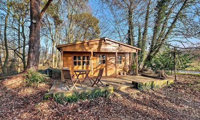 West Stow House | Wonderful villa for 4 guests with WIFI, terrace and pets allowed