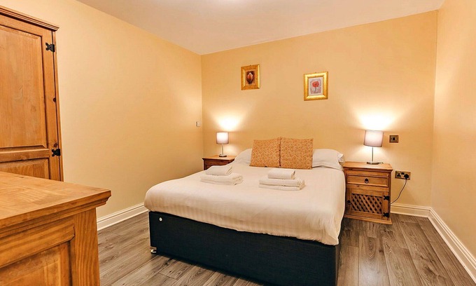 Church Stretton House | Wonderful villa for 4 guests with WIFI, TV and pets allowed