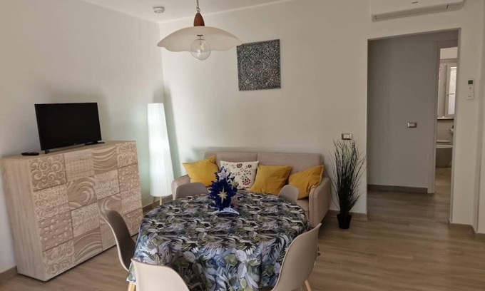 Zona XVIII Capannelle Apartment | Wonderfully cozy with atrium and garden 7 min walk from Metro A