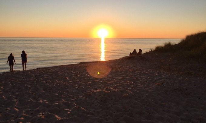 Montague House | Wood View Cabin, short drive to Lake Michigan