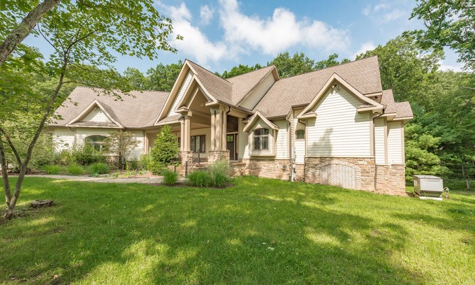 North Glade Hills House | Woodland Chalet: Lake Access, Private Indoor Pool, 2 Hot Tubs!