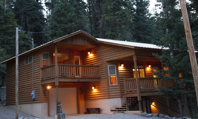 Cloudcroft Ski Chalet | Woodlands Way Chalet- A cozy get-away in Cloudcroft NM.n