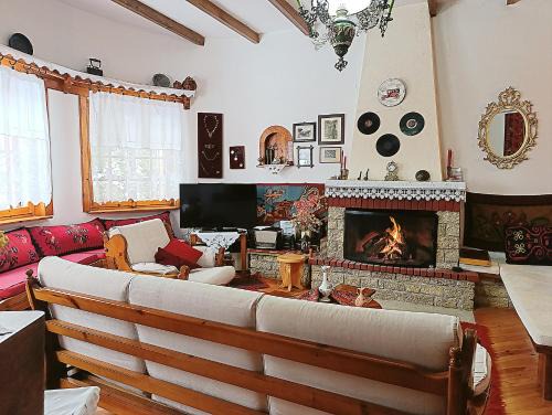 Vlataneoi Villa | Woodman’s home