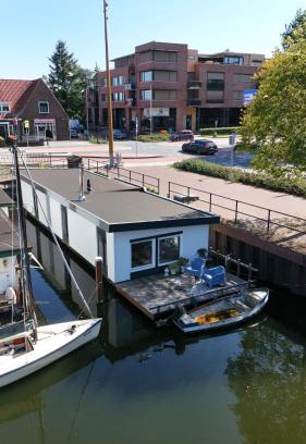 Harderwijk Boat Rental | Woonboot 4 Harderwijk