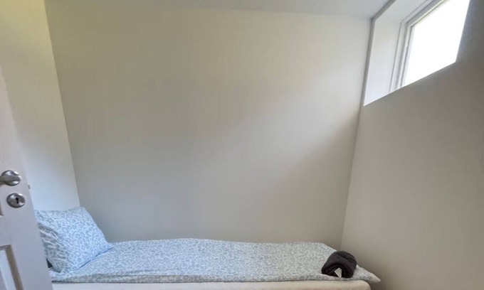 Gothenburg Apartment | Workers - 3BR - 2 Bath - Parking lot - All-inclusive