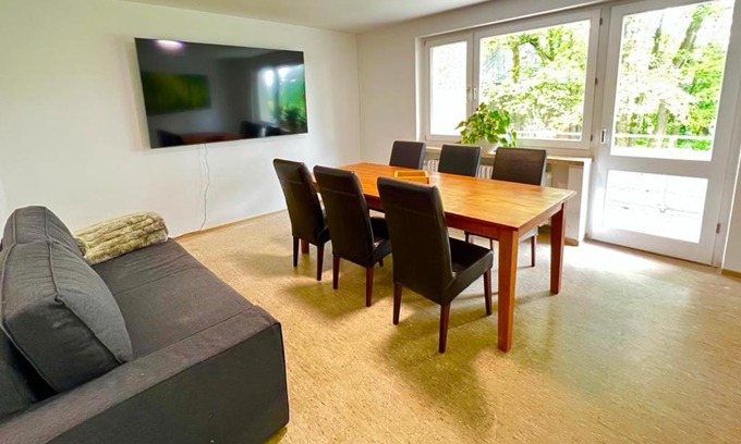 Hoevelriege Apartment | Workers Apartment with Balcony in Bielefeld