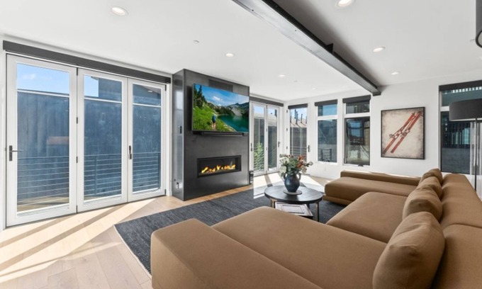 North Park City Ski Chalet | World Class Hiking Biking Ski-In-Out Park City Mountain Resort Premier Location