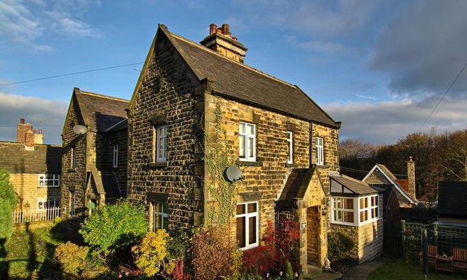 Wortley Hotel | Wortley Cottage Guest House